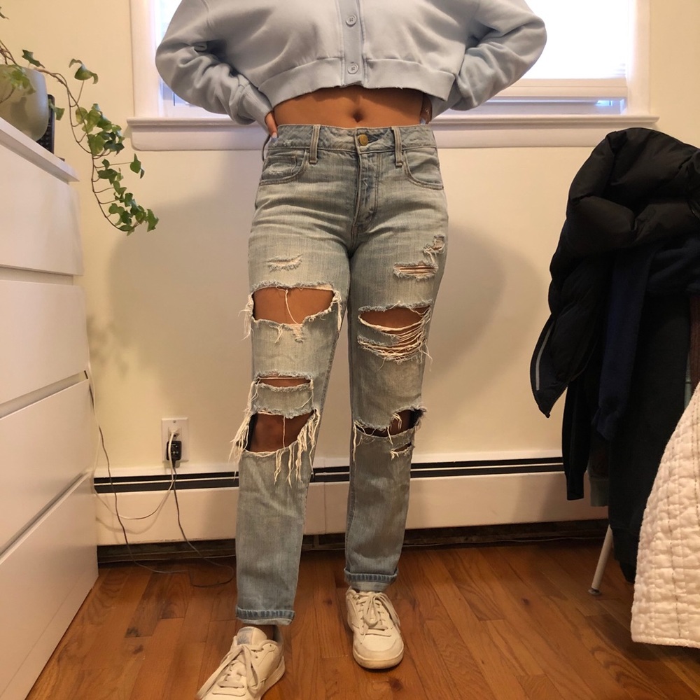 American Eagle Tomgirl Style Ripped Jeans - Picture 3 of 13